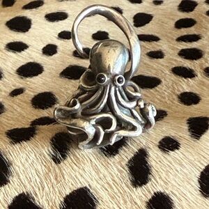Silver kracken Octopus Ring